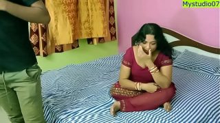 Deshi Hot xxx bhabhi having sex with small penis boy friend She feels so unhappy Video
