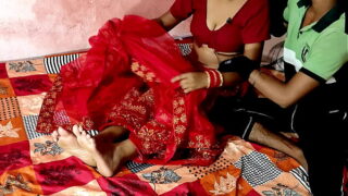 Hindi Woman fucks rough with lover on wedding night porn film Video